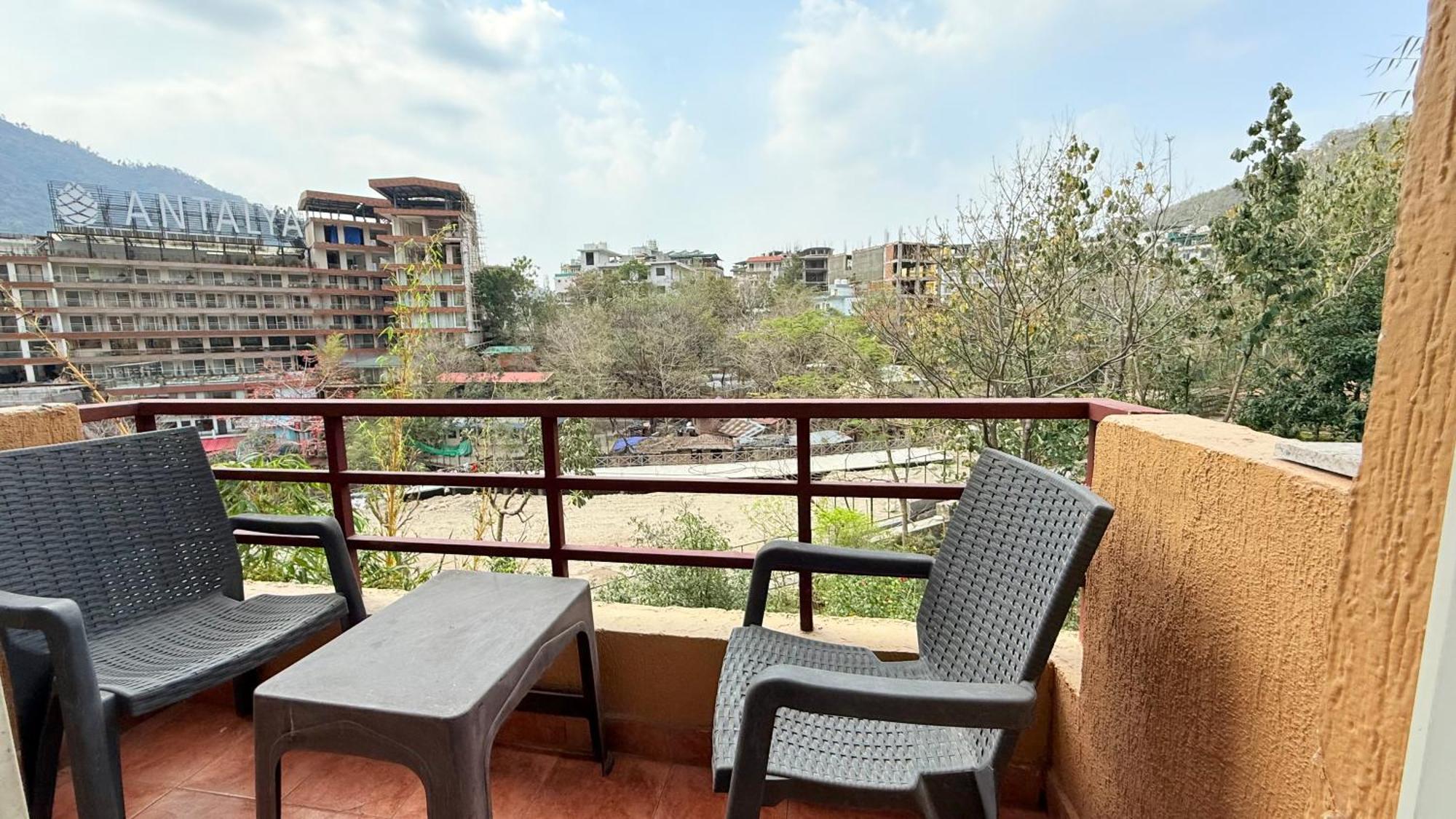 Luxury Aloha Majestic Apartments Rishīkesh Exterior foto
